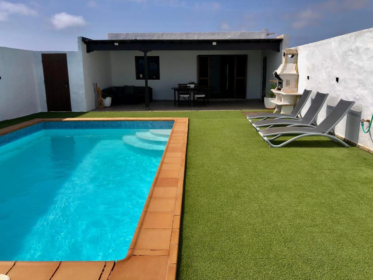 Villa Miriam Tinajo Bagian luar foto