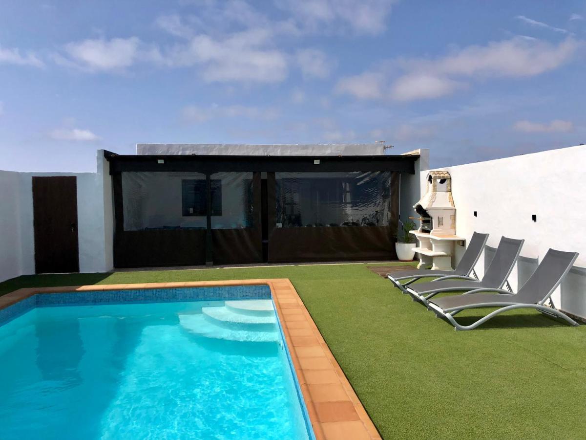 Villa Miriam Tinajo Bagian luar foto