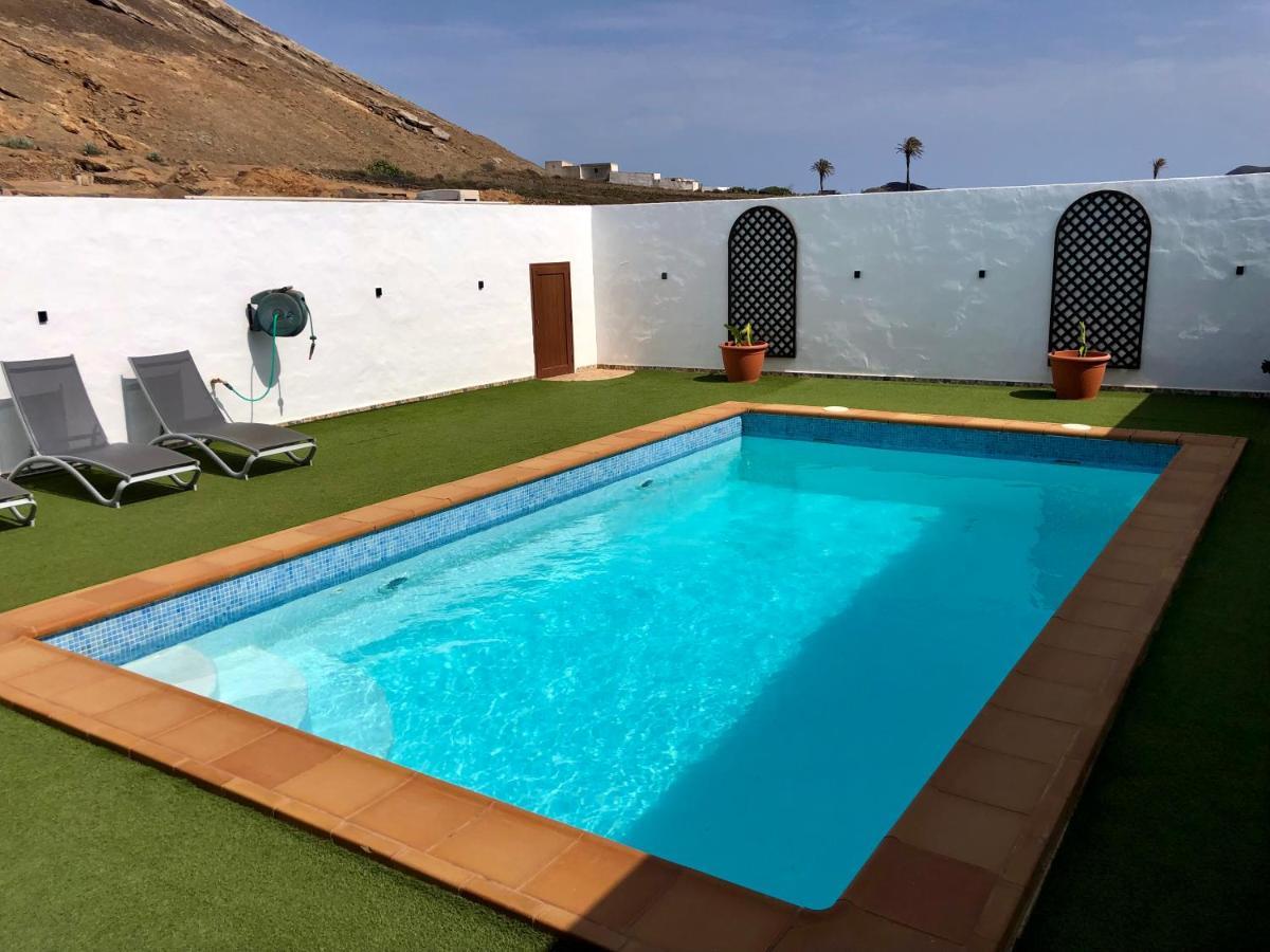 Villa Miriam Tinajo Bagian luar foto